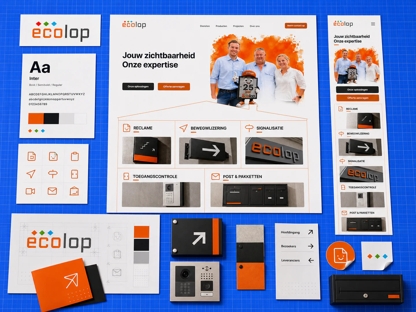 Ecolop merk- en websiteontwerp op een kobaltblauwe blauwdrukmat